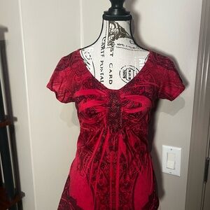 Energé Red and Black Short Sleeve Tee with Genstones and Cinching